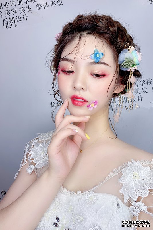 艾尚美业7月新娘跟妆特训营即将开启，敬请期待(图2)